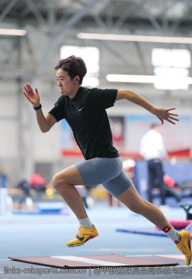 法甲联赛球员合同条款与经济影响